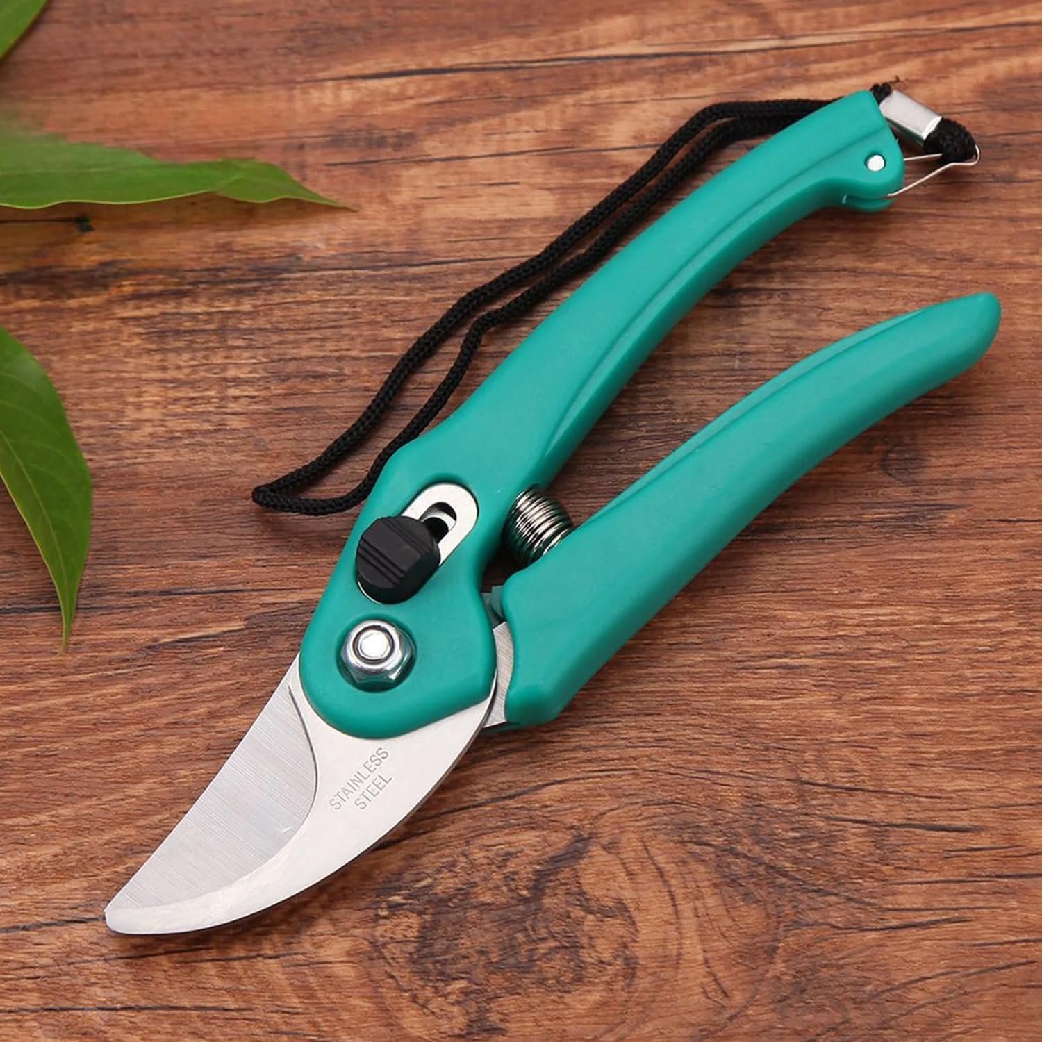 Hand Pruner with Steel Blade, Non-Slip Ergonomic Handle, Assorted
